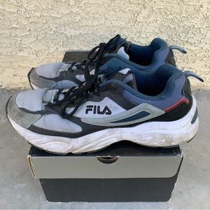 FILA Men’s tennis shoes